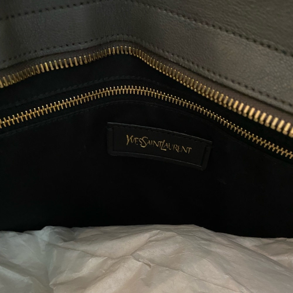 Saint Laurent Caba bag - Picture 7 of 17
